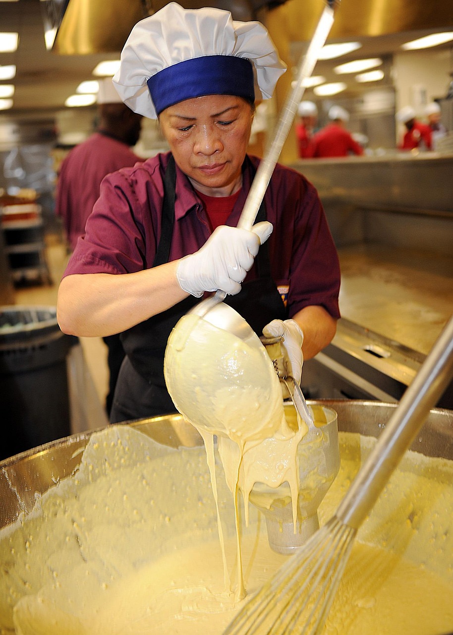 découvrez la recette parfaite de la pâte à pancakes pour un petit-déjeuner savoureux. facile à préparer, cette pâte légère et moelleuse vous permettra de déguster des pancakes dorés à souhait, agrémentés de vos garnitures préférées. parfaite pour les brunchs en famille ou entre amis !
