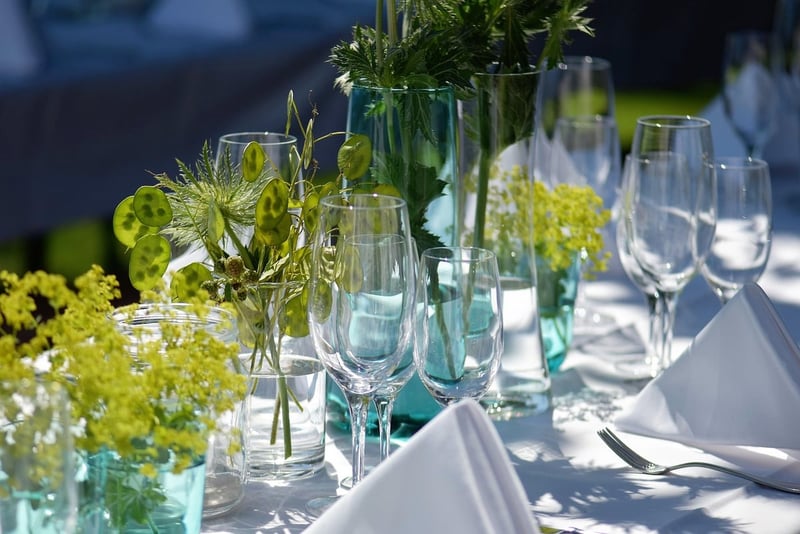 organiser un apéritif dînatoire pour 10 personnes : astuces et idées déco